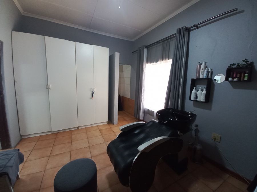 4 Bedroom Property for Sale in Bodorp North West